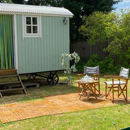 Jasmine The Shepherd Hut Вудхолл Спа Экстерьер фото