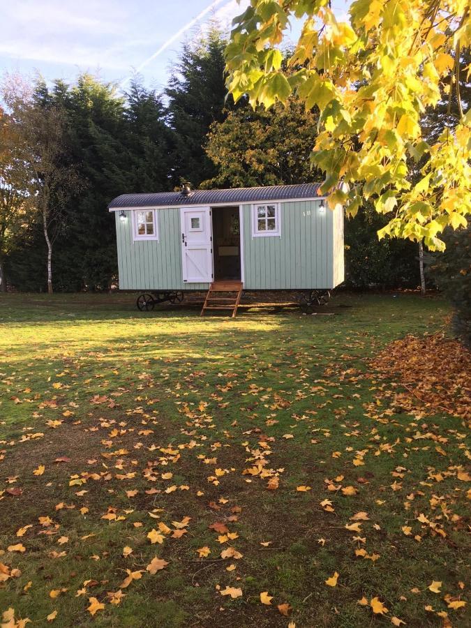 Jasmine The Shepherd Hut Вудхолл Спа Экстерьер фото